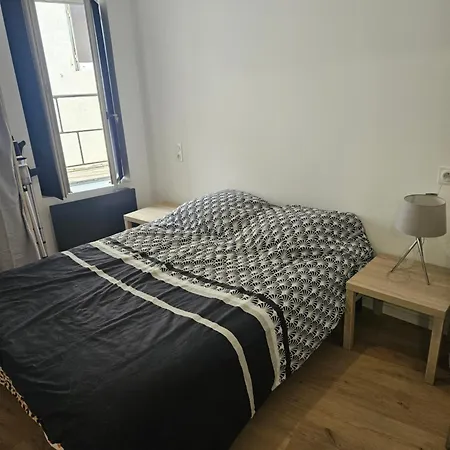 T2 Chaleureux, Calme Et Entierement Renove. Apartment